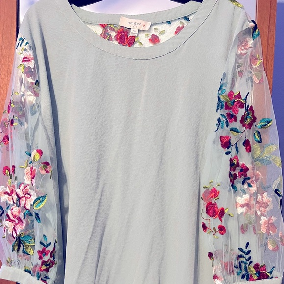 Umgee Tops - Umgee Blouse Size XL
